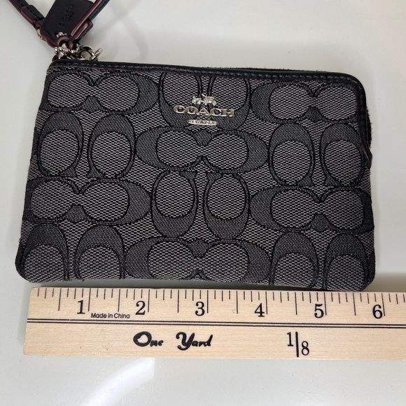 Coach Wristlet Black Monogram Pattern Jacquard Canvas Leather Wallet Like New - Picture 15 of 16